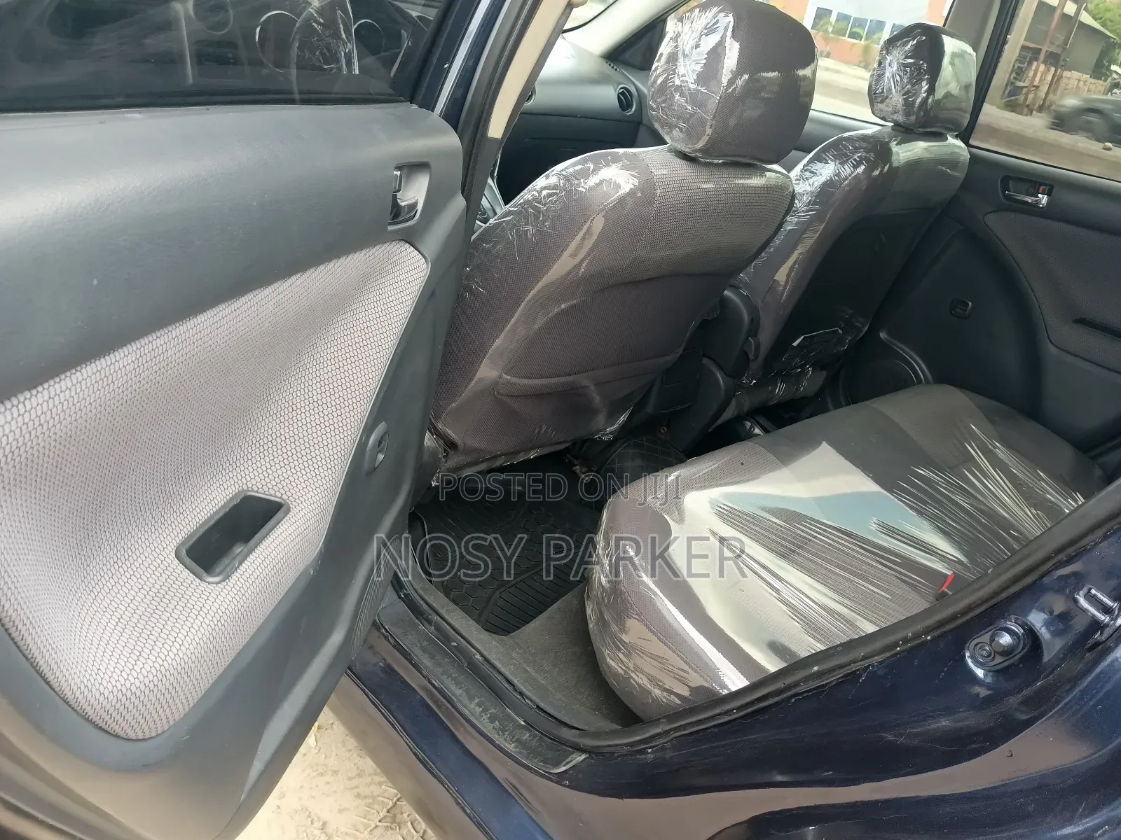 Toyota Matrix Hatchback AWD (1.8L 4cyl 4A) 2006 Blue