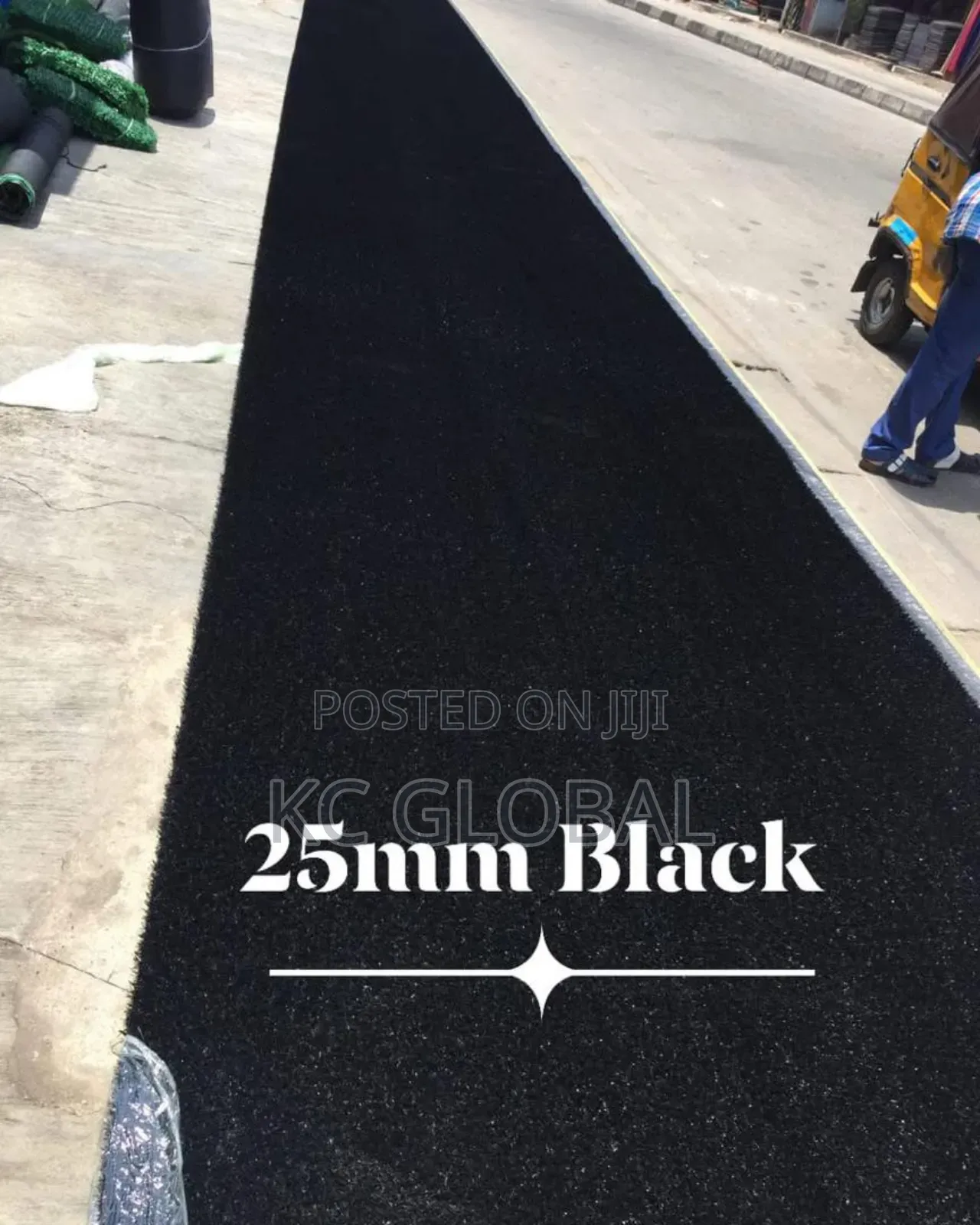 Synthetic Turf 30mm Black Each Roll Is 50 Square Meter