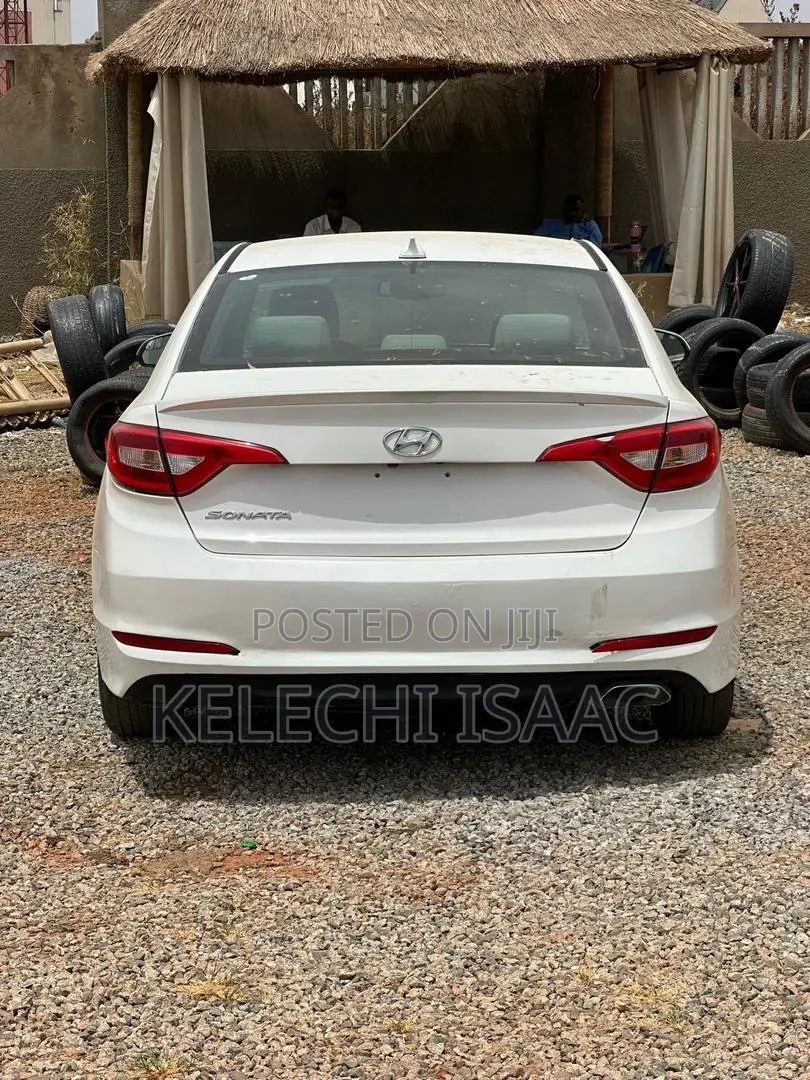 Hyundai Sonata SE 2017 White
