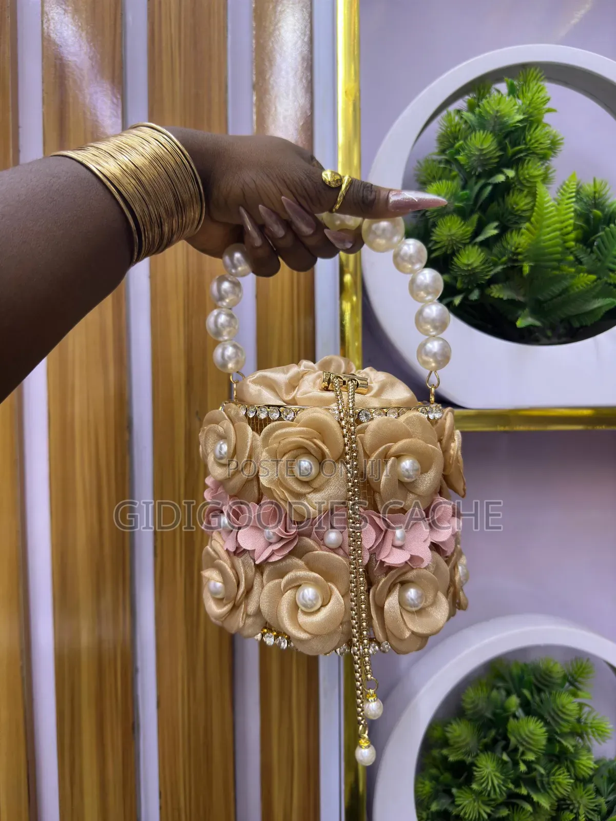 Floral Cocoon Purse