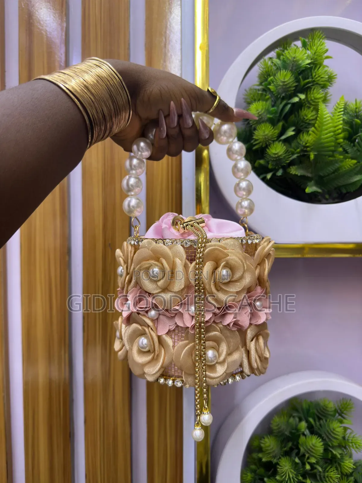 Floral Cocoon Purse