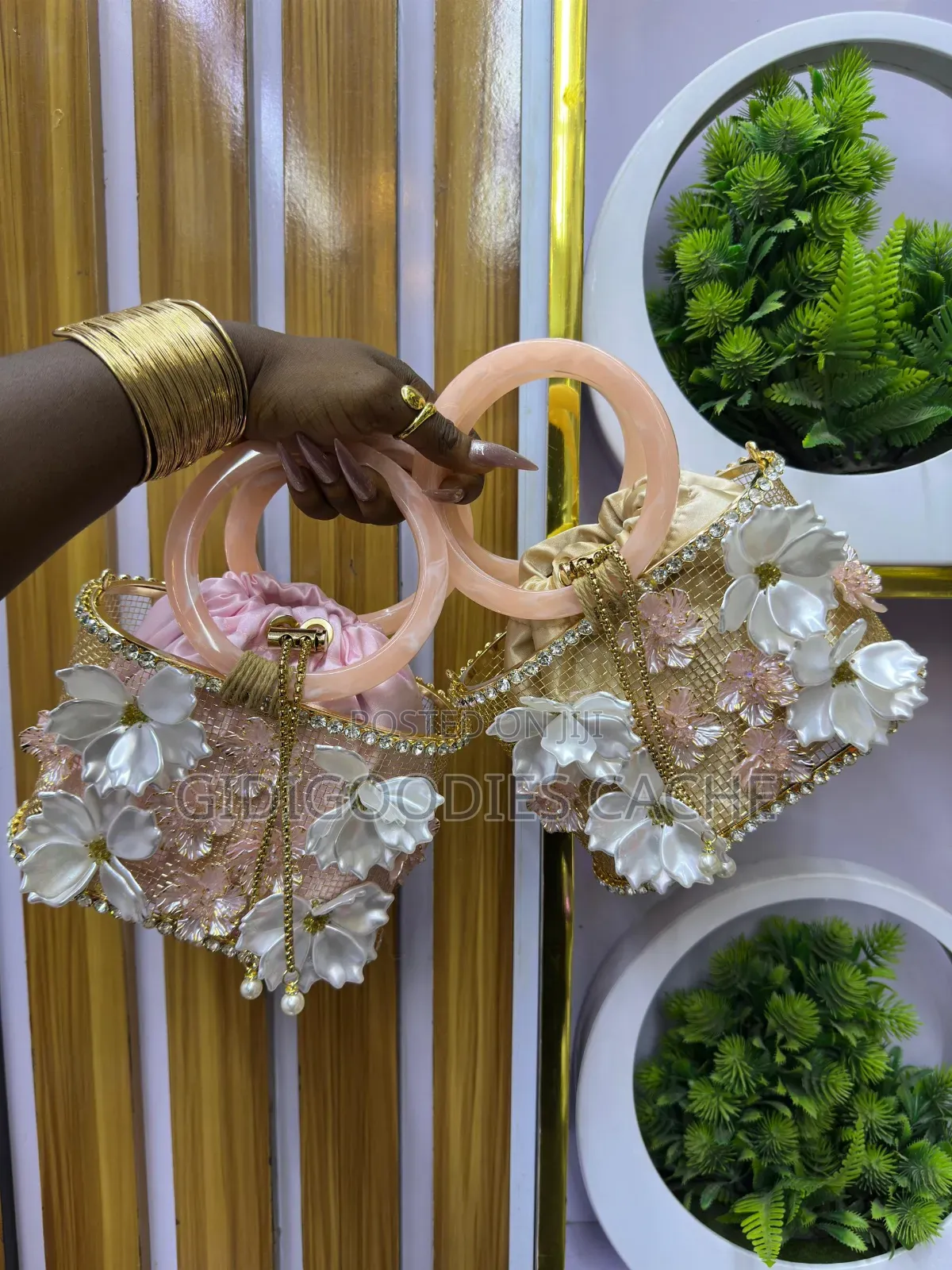 Floral Cocoon Purse