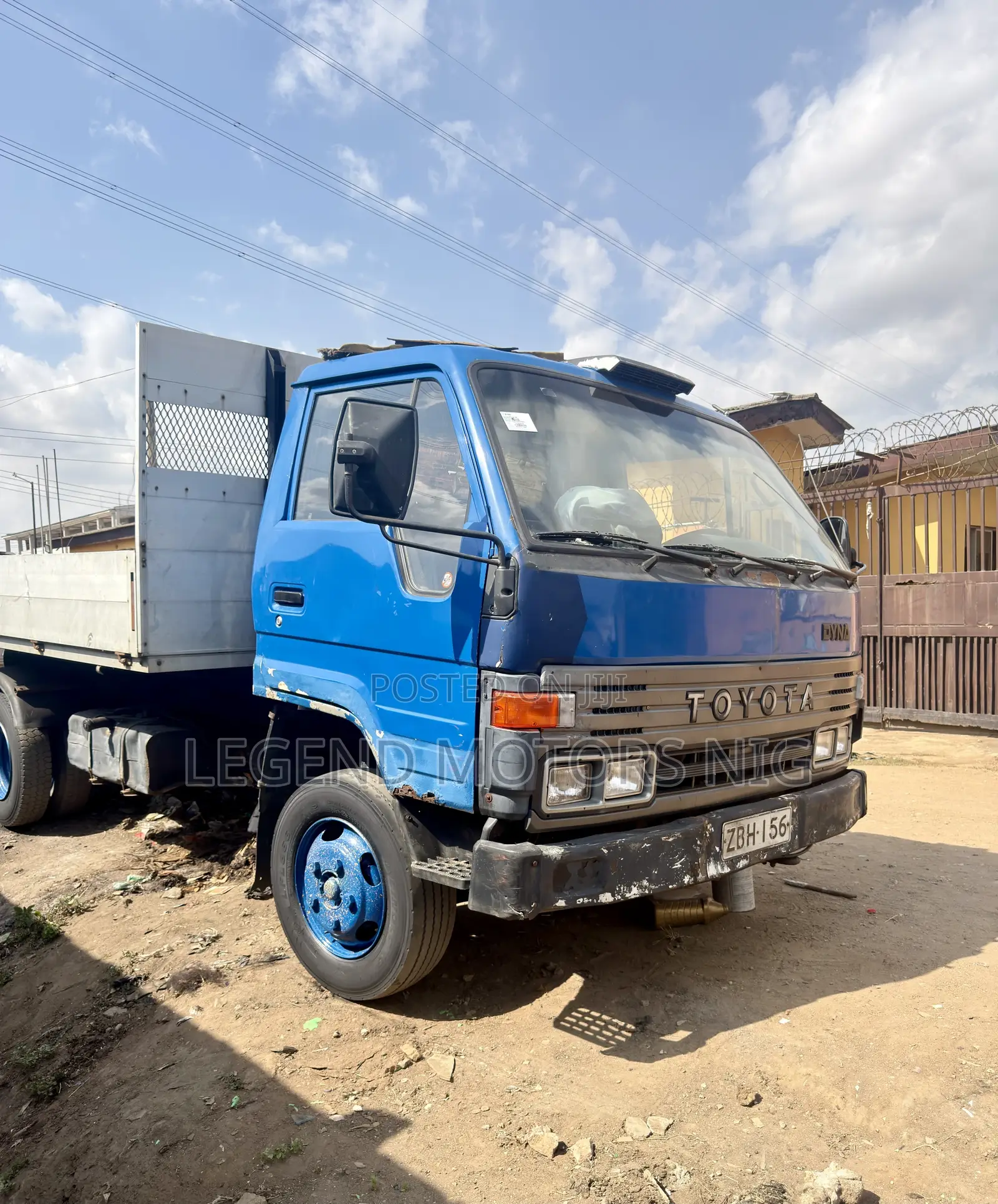 Toyota Dyna 300 ( Belgium) Tipping Bucket Normal Hand