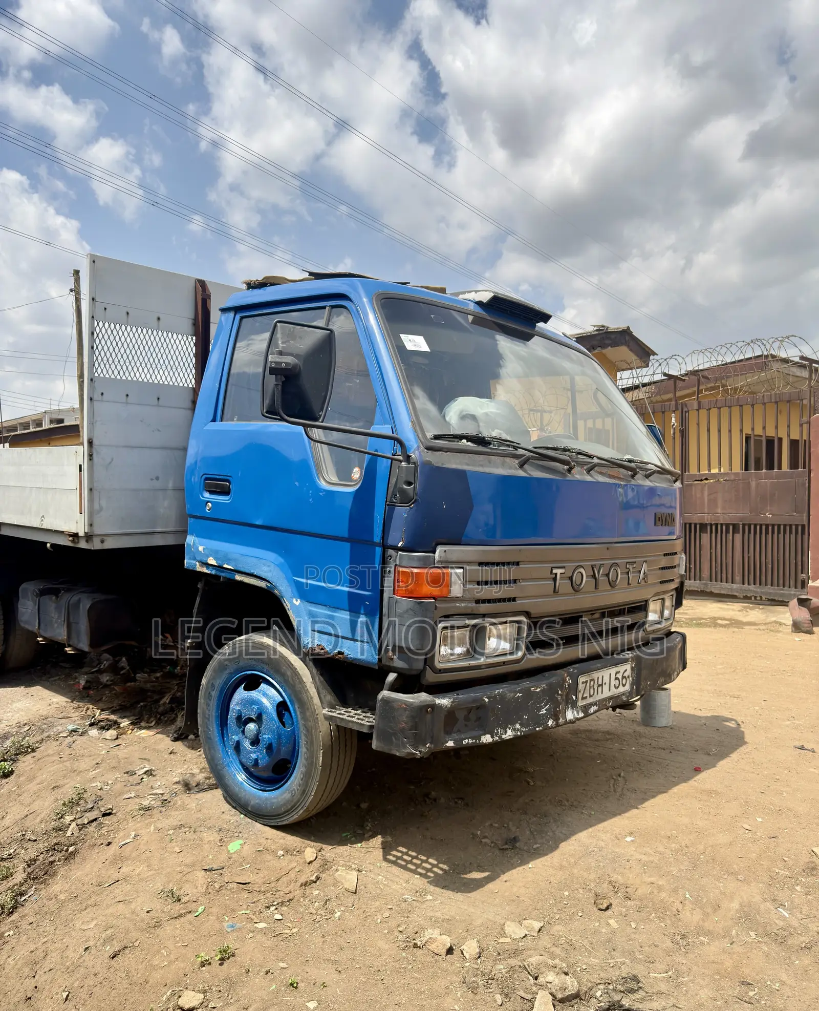 Toyota Dyna 300 ( Belgium) Tipping Bucket Normal Hand