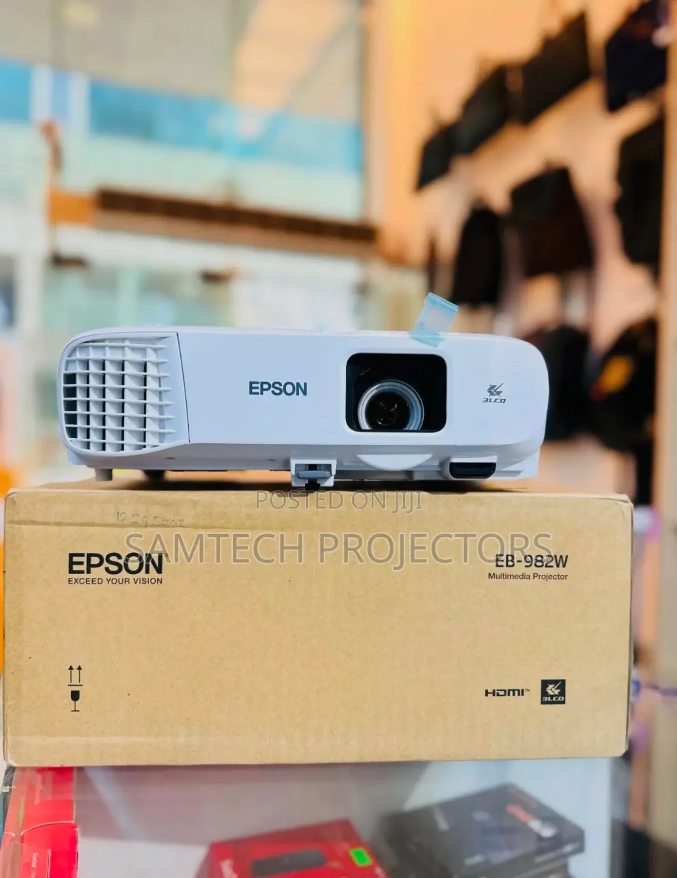 Brand New Epson Projector in Abuja, Lagos Island, Warri, Ph, Ibadan