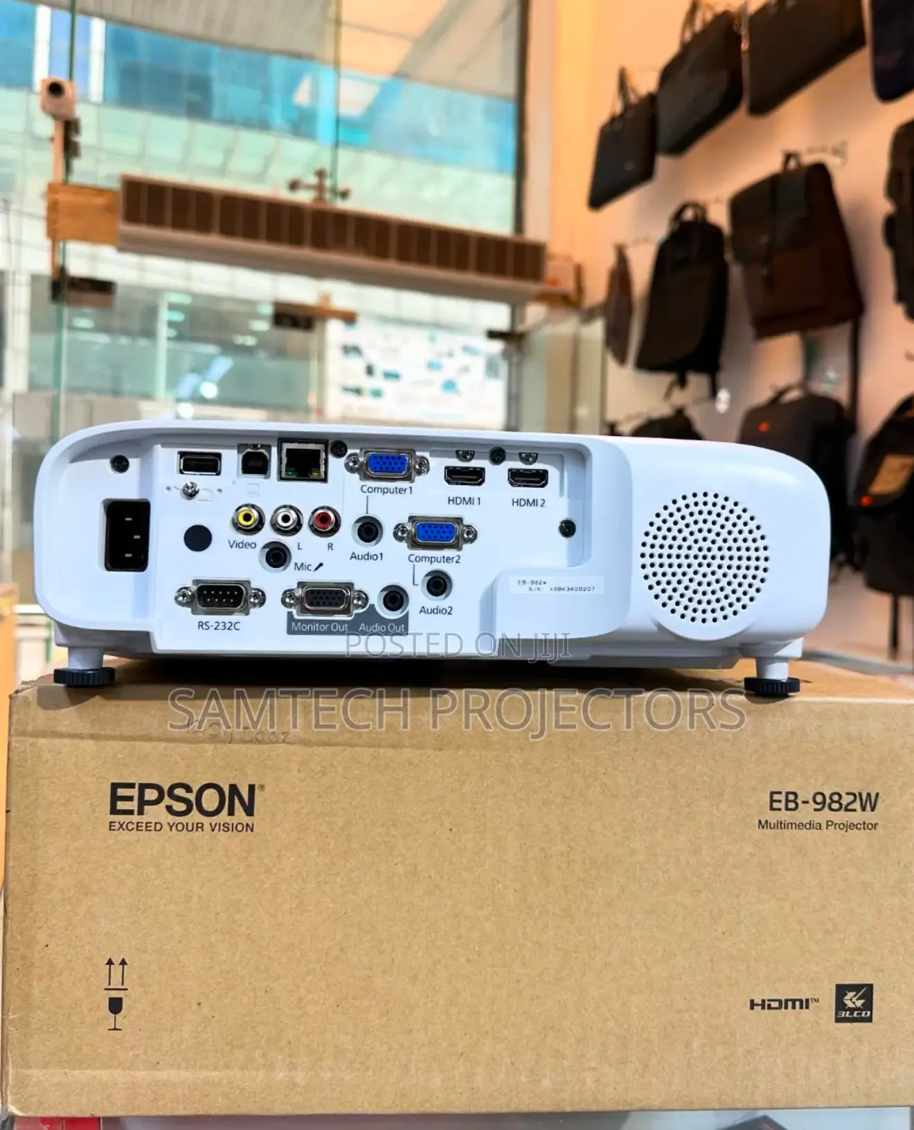 Brand New Epson Projector in Abuja, Lagos Island, Warri, Ph, Ibadan