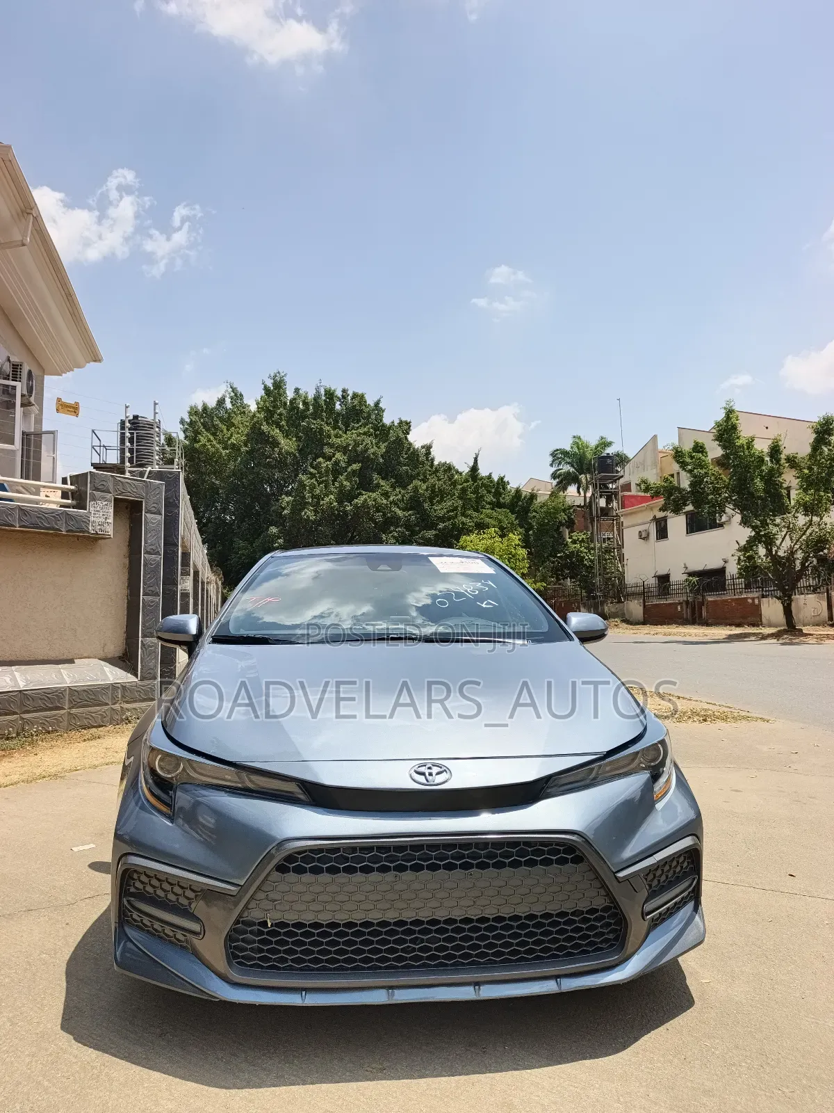 Toyota Corolla LE (1.8L 4cyl 2A) 2019 Blue