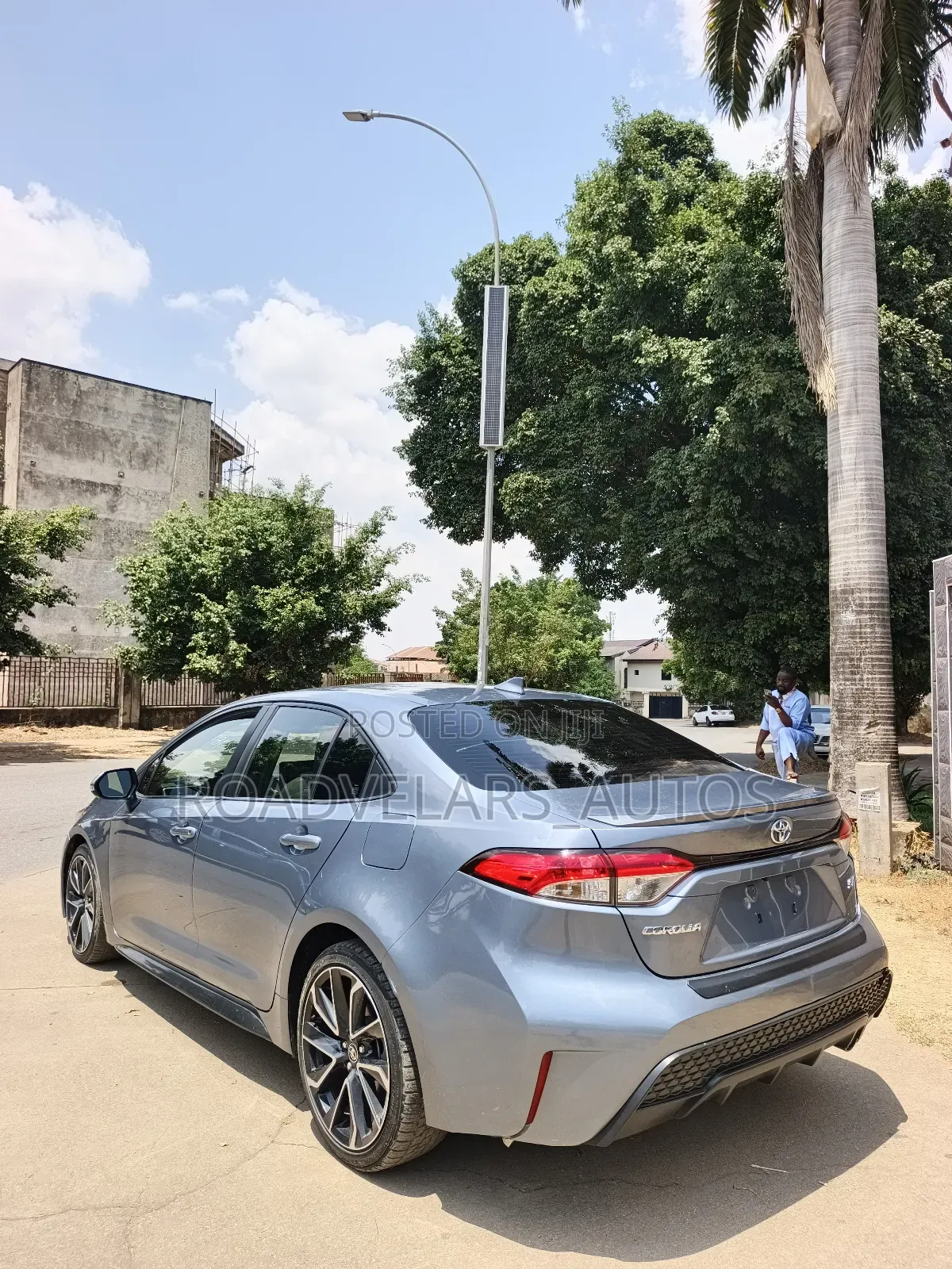 Toyota Corolla LE (1.8L 4cyl 2A) 2019 Blue