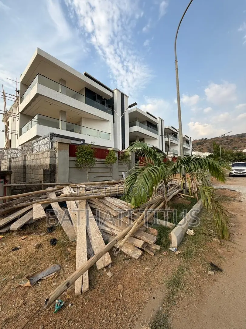 6bdrm Duplex in Katampe Extension for sale