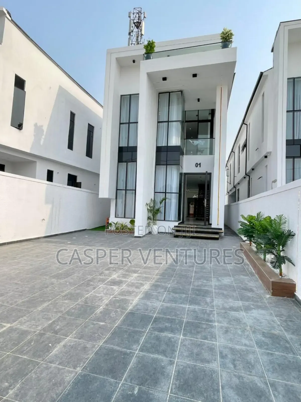 5bdrm Duplex in Lekki County, Ikota for sale