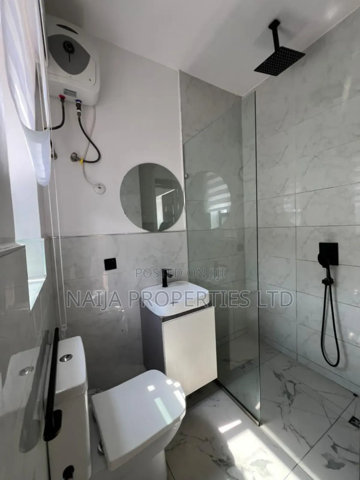 2bdrm Maisonette in Off Freedom Way, Lekki Phase 1 for rent