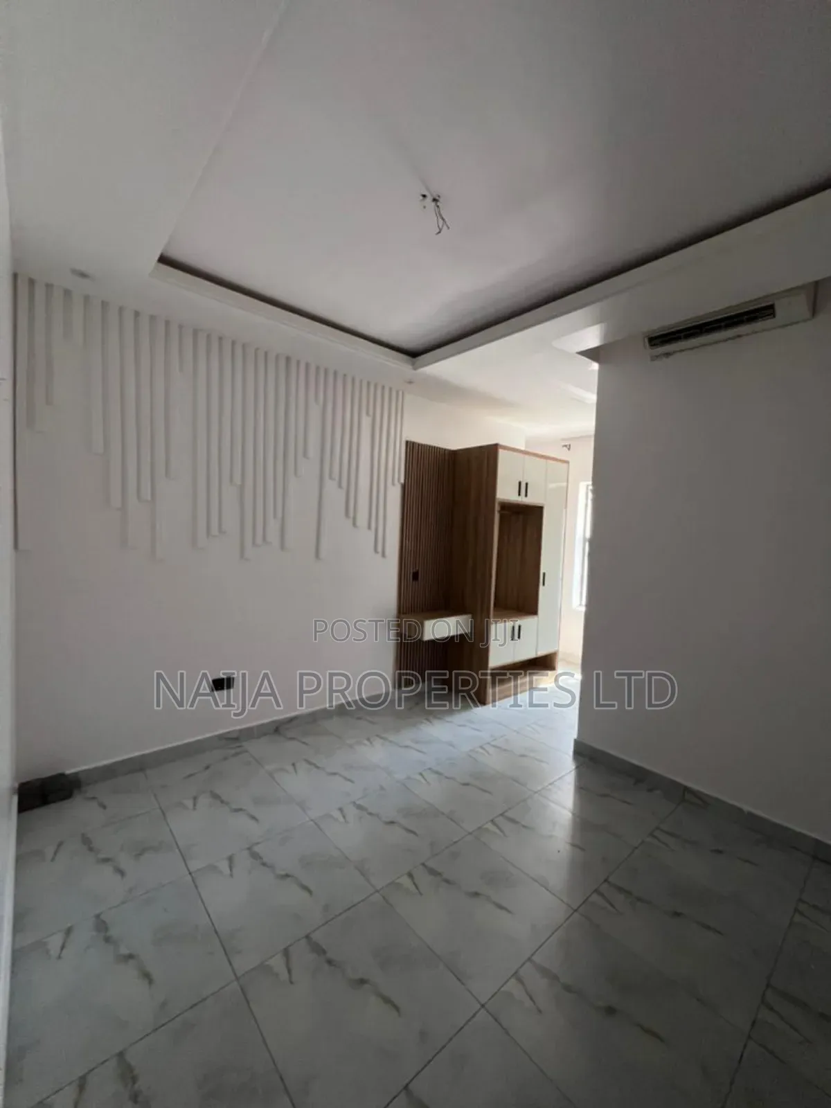 2bdrm Maisonette in Off Freedom Way, Lekki Phase 1 for rent