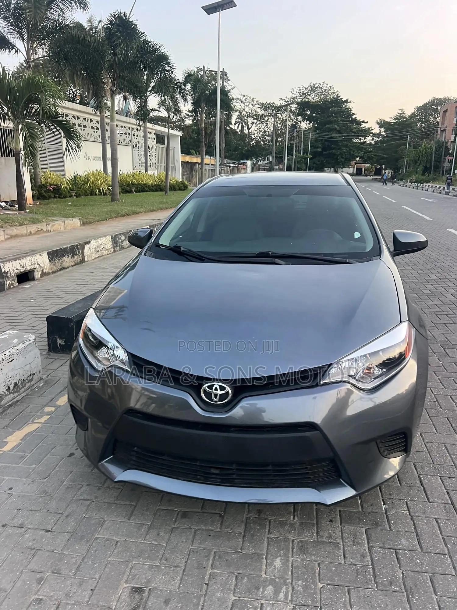 Toyota Corolla LE Eco 4dr Sedan (1.8L 4cyl CVT) 2014 Gray