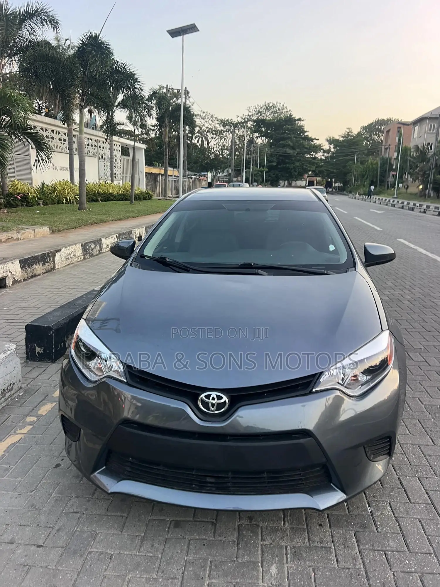 Toyota Corolla LE Eco 4dr Sedan (1.8L 4cyl CVT) 2014 Gray