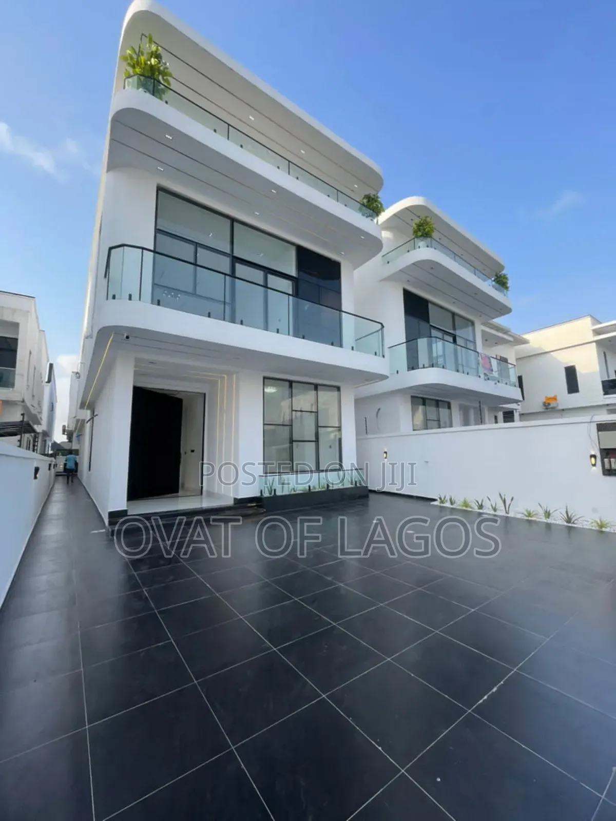 5bdrm Duplex in Orchid, Lekki for sale