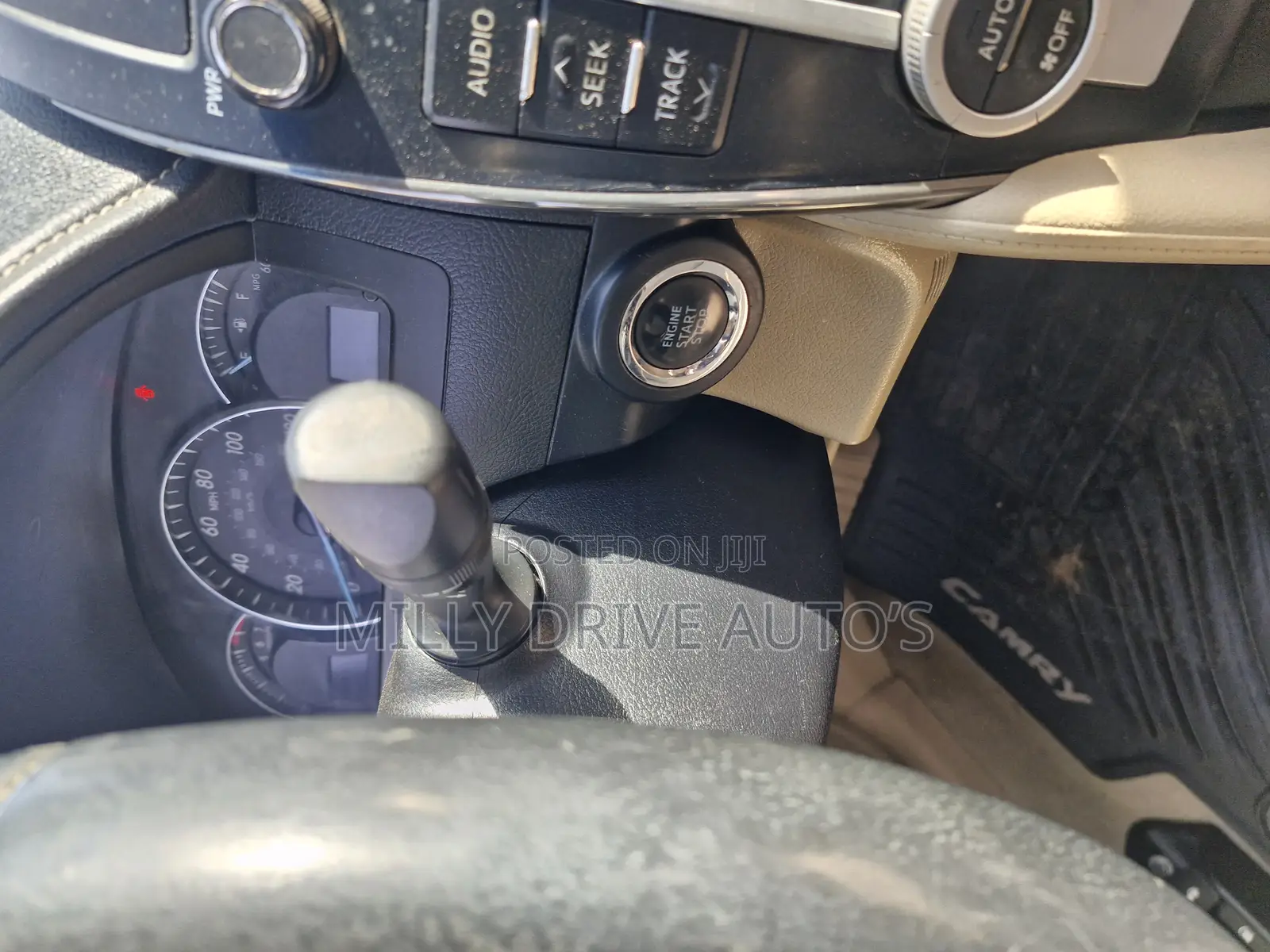 Toyota Camry XLE V6 4dr Sedan (3.5L 6cyl 6A) 2013 Gray