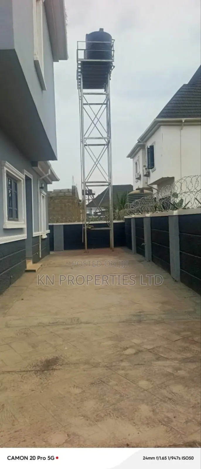 5bdrm Duplex in Estate Environment, Pyakasa for rent