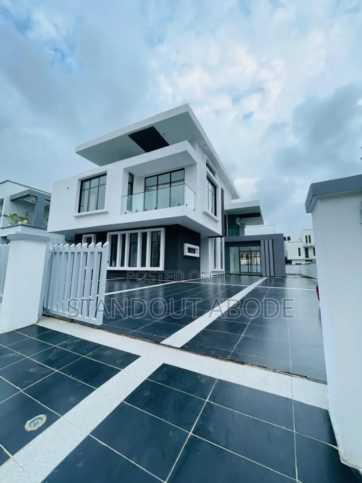 5bdrm Duplex in In A Call To Access, Adeniyi Jones for sale