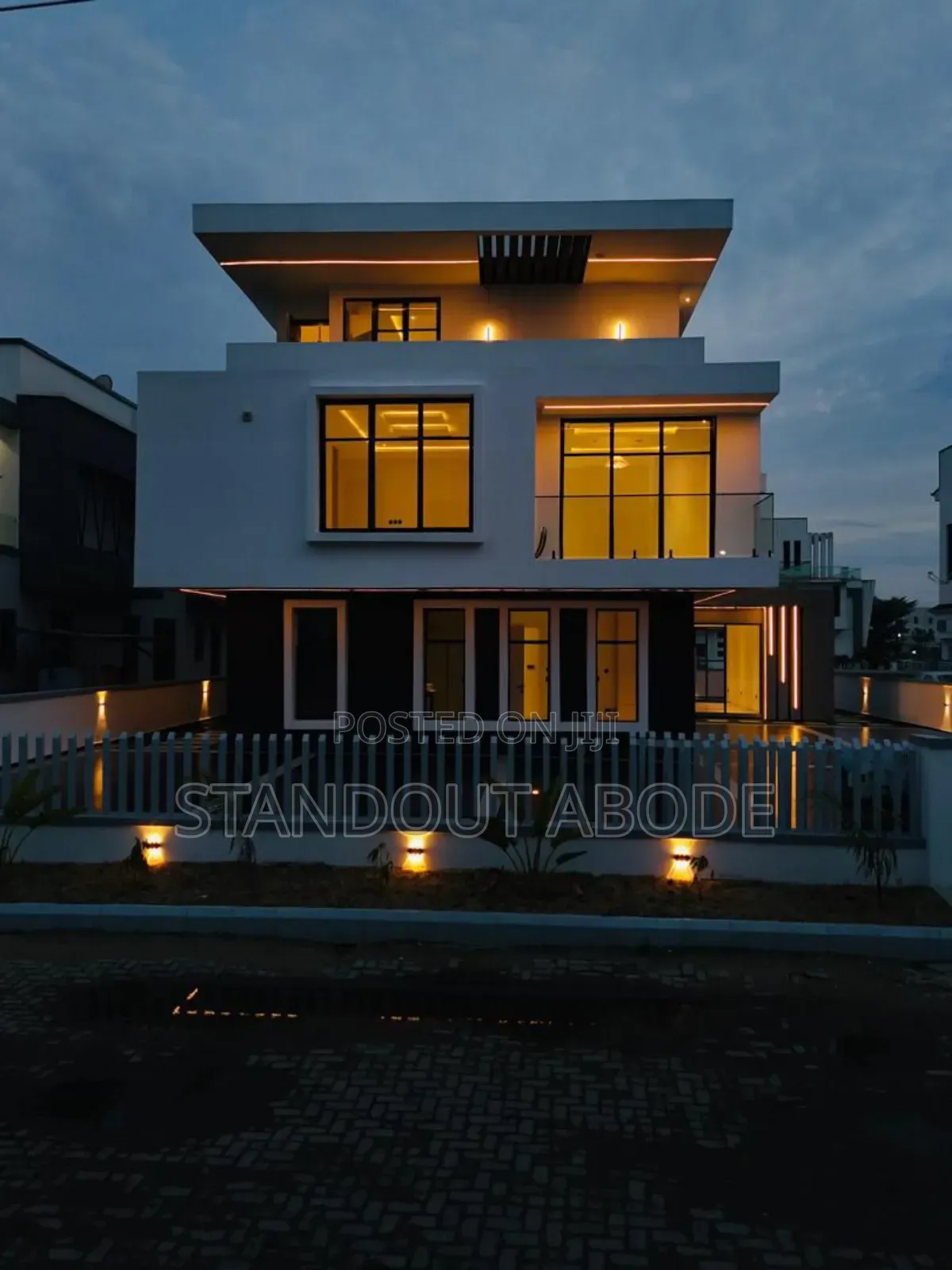 5bdrm Duplex in In A Call To Access, Adeniyi Jones for sale