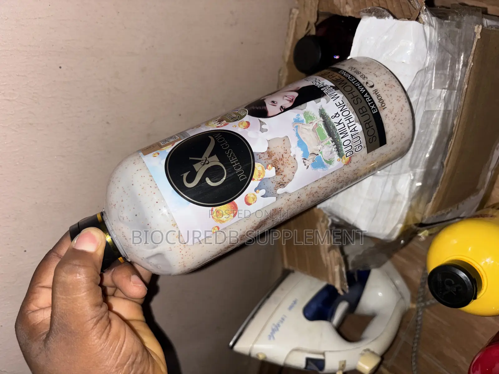 S K Duchess Glow Body Wash