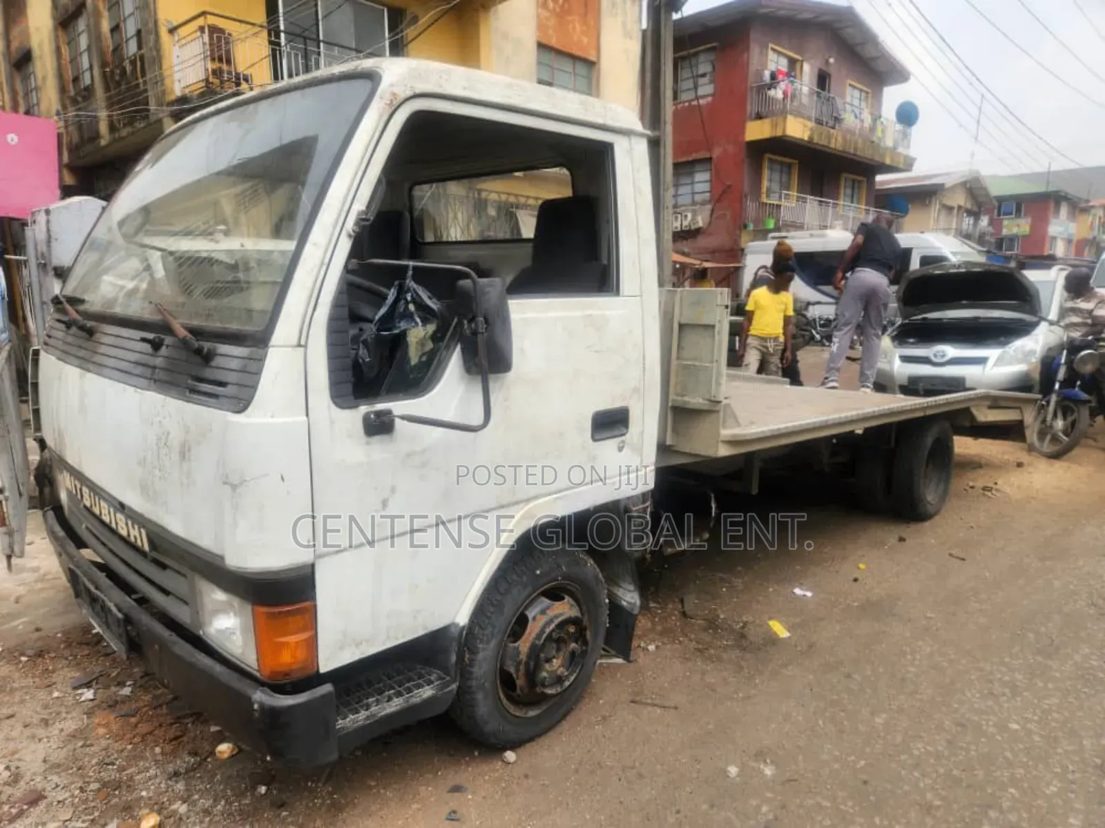 Mitsubishi Canter 1999 White