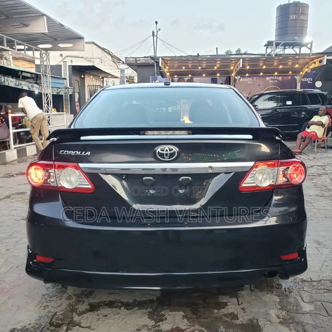 Toyota Corolla S 4dr Sedan (1.8L 4cyl 4A) 2013 Black