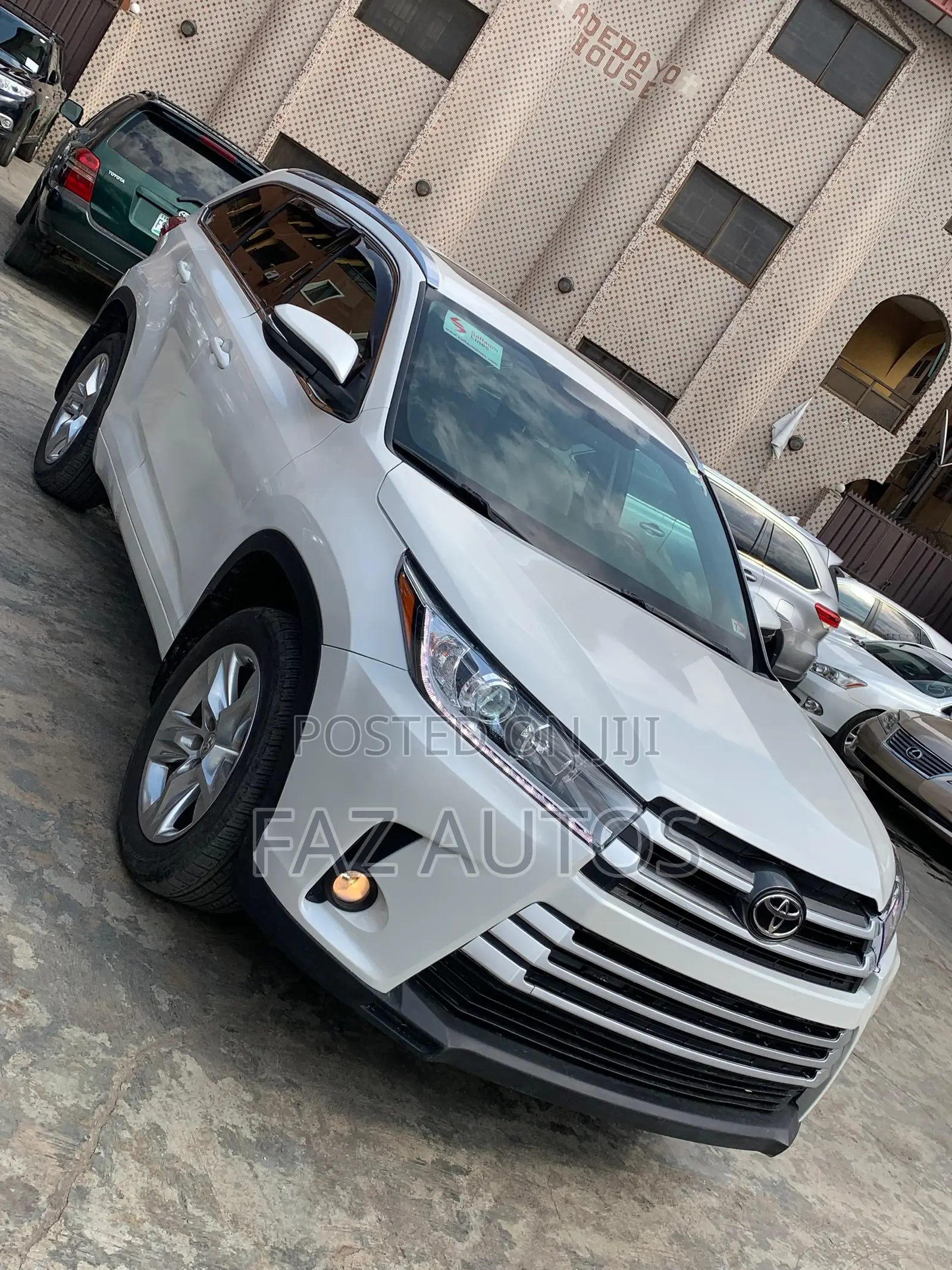 Toyota Highlander Limited 4dr SUV AWD (3.5L 6cyl 6A) 2015 White