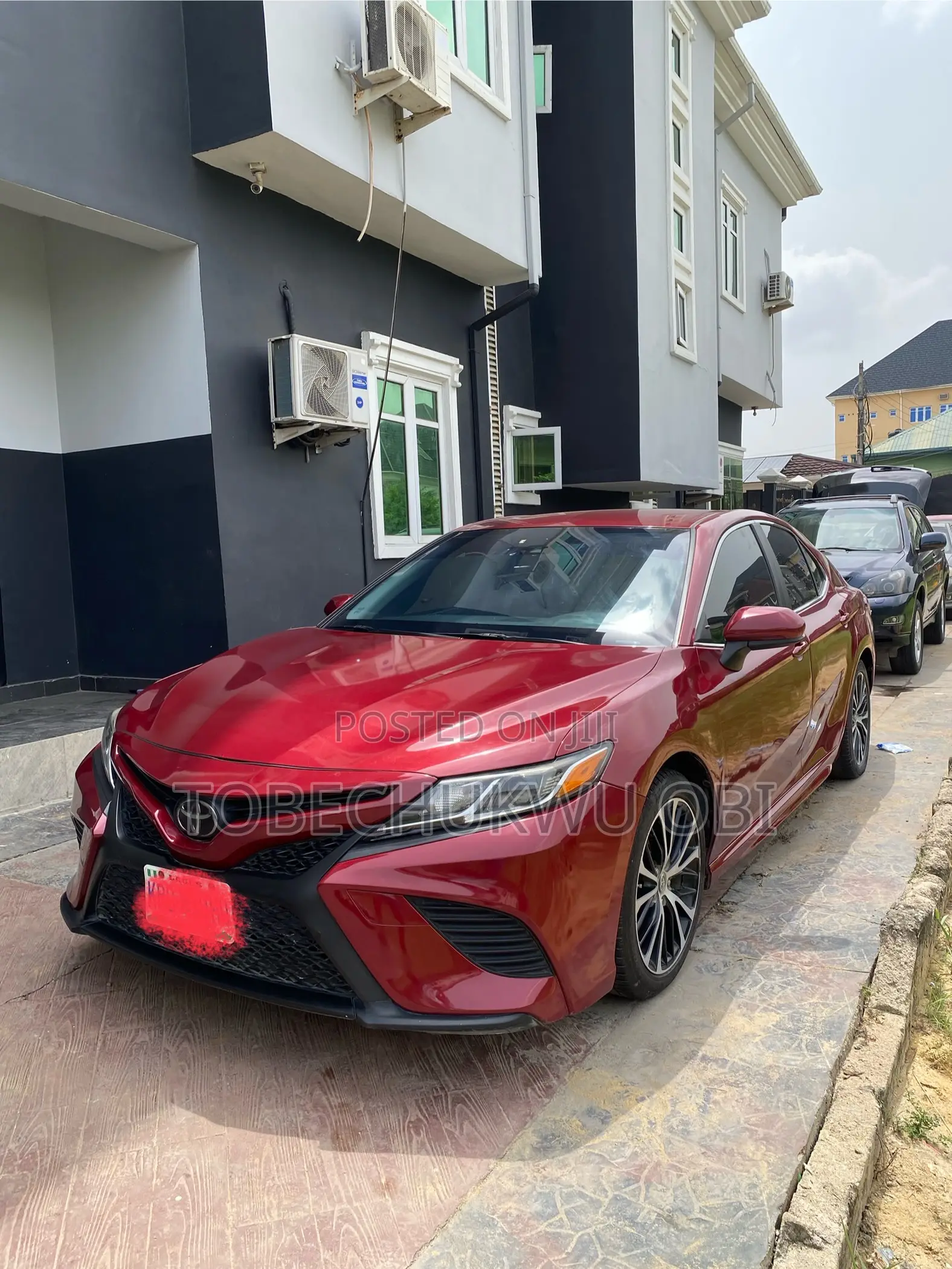Toyota Camry SE FWD (2.5L 4cyl 8AM) 2018 Red