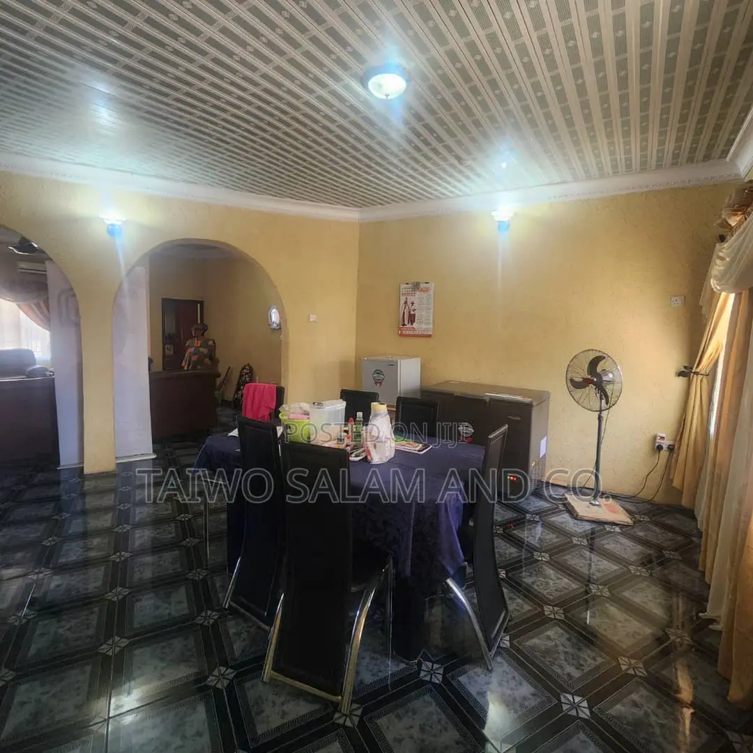 3bdrm Bungalow in Akala Express for sale