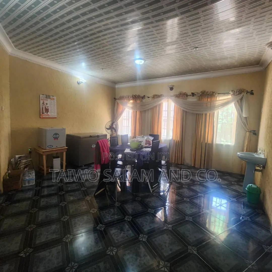 3bdrm Bungalow in Akala Express for sale