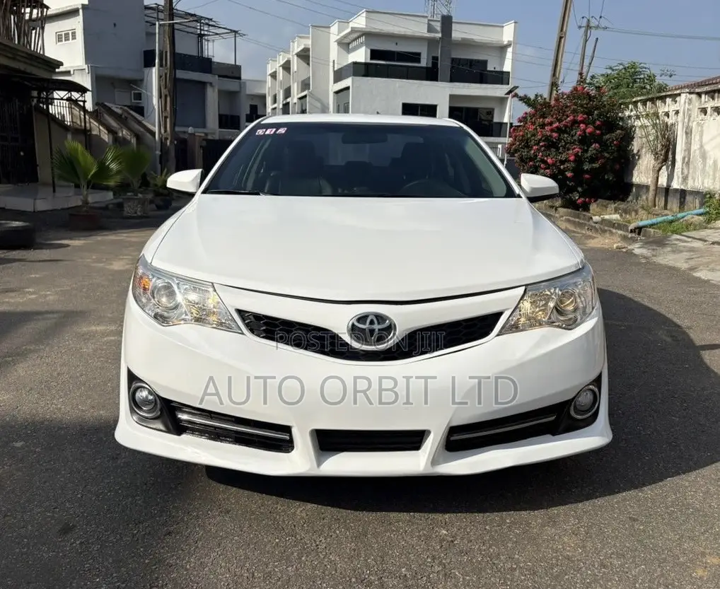 Toyota Camry 2012 White