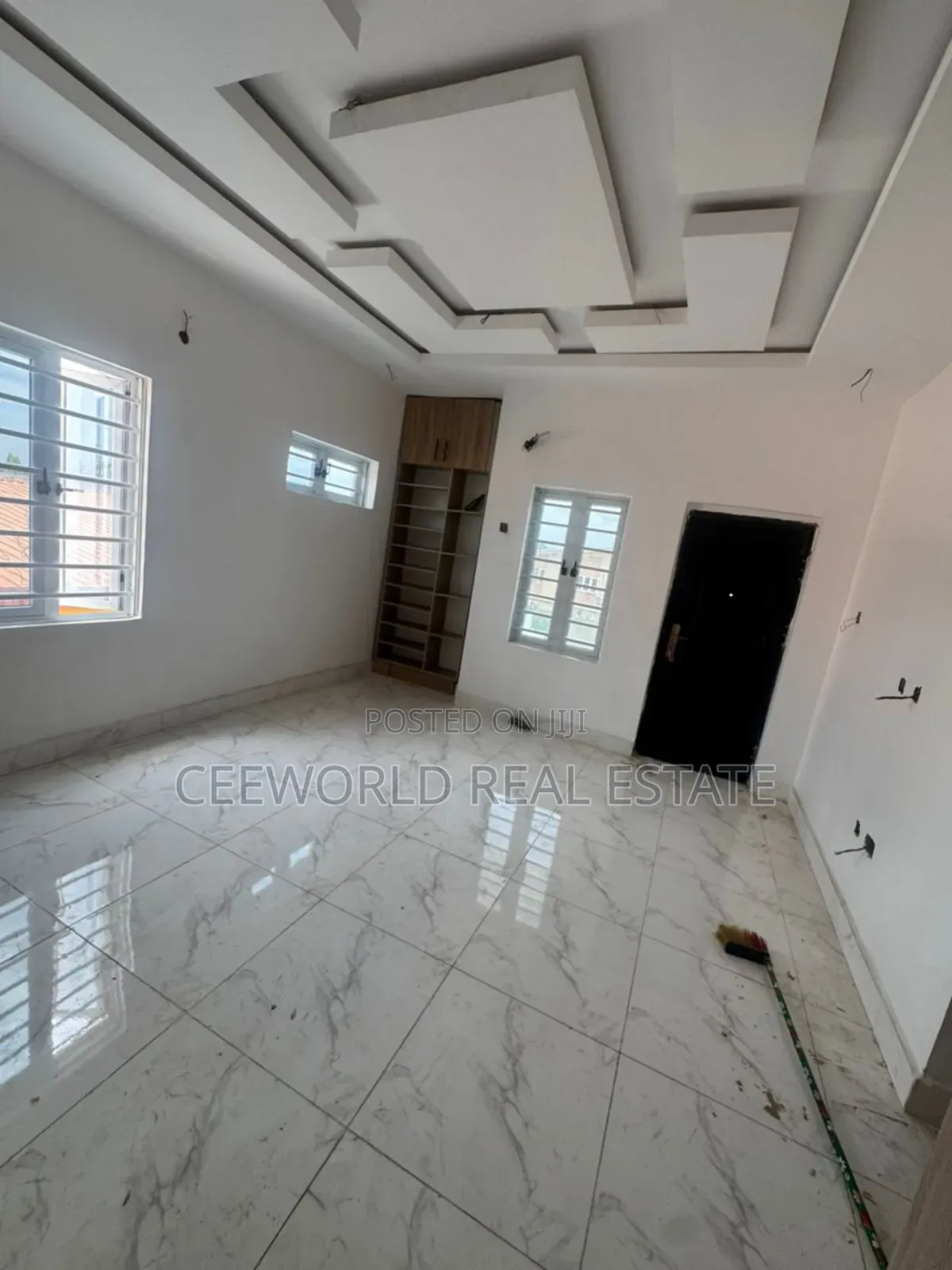 5bdrm Duplex in Oluyole Estate for rent