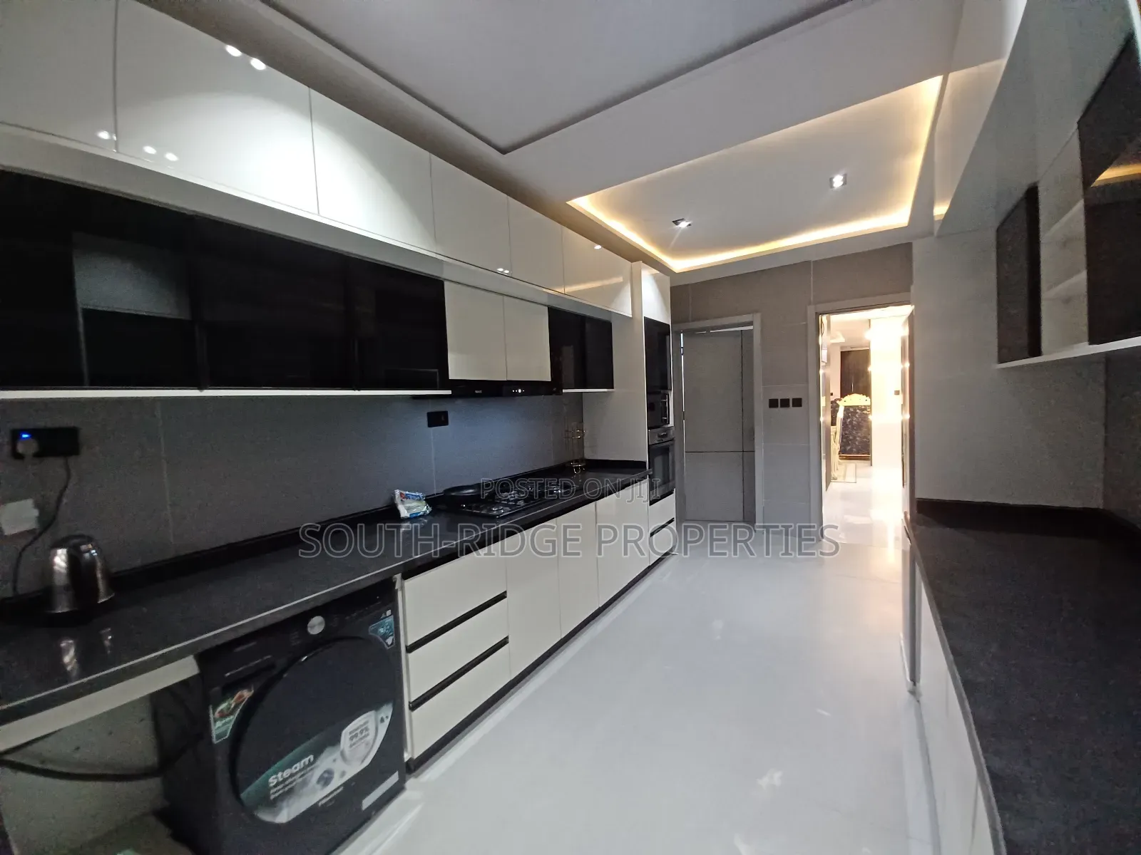 Furnished 5bdrm Townhouse / Terrace in Durumi for rent