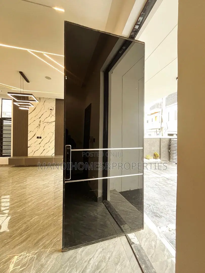 4bdrm Duplex in Lekki for sale