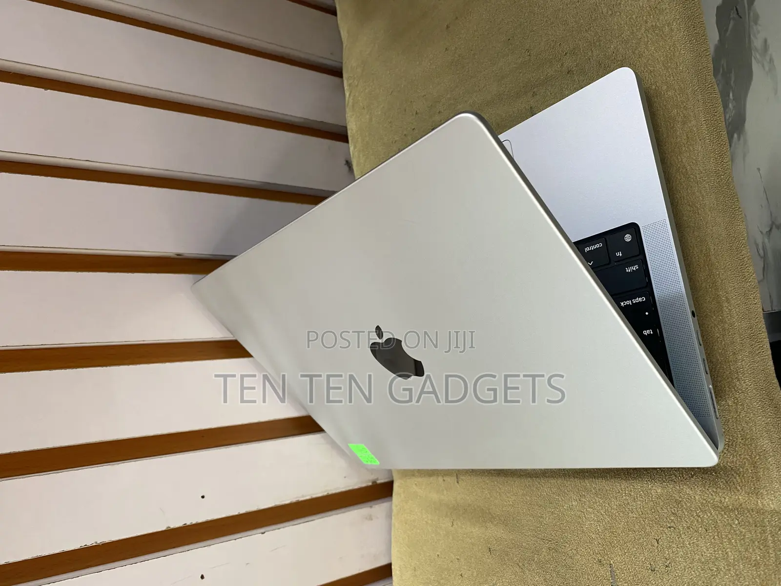 Laptop Apple MacBook Pro 2023 M2 16GB Apple M2 SSD 512GB