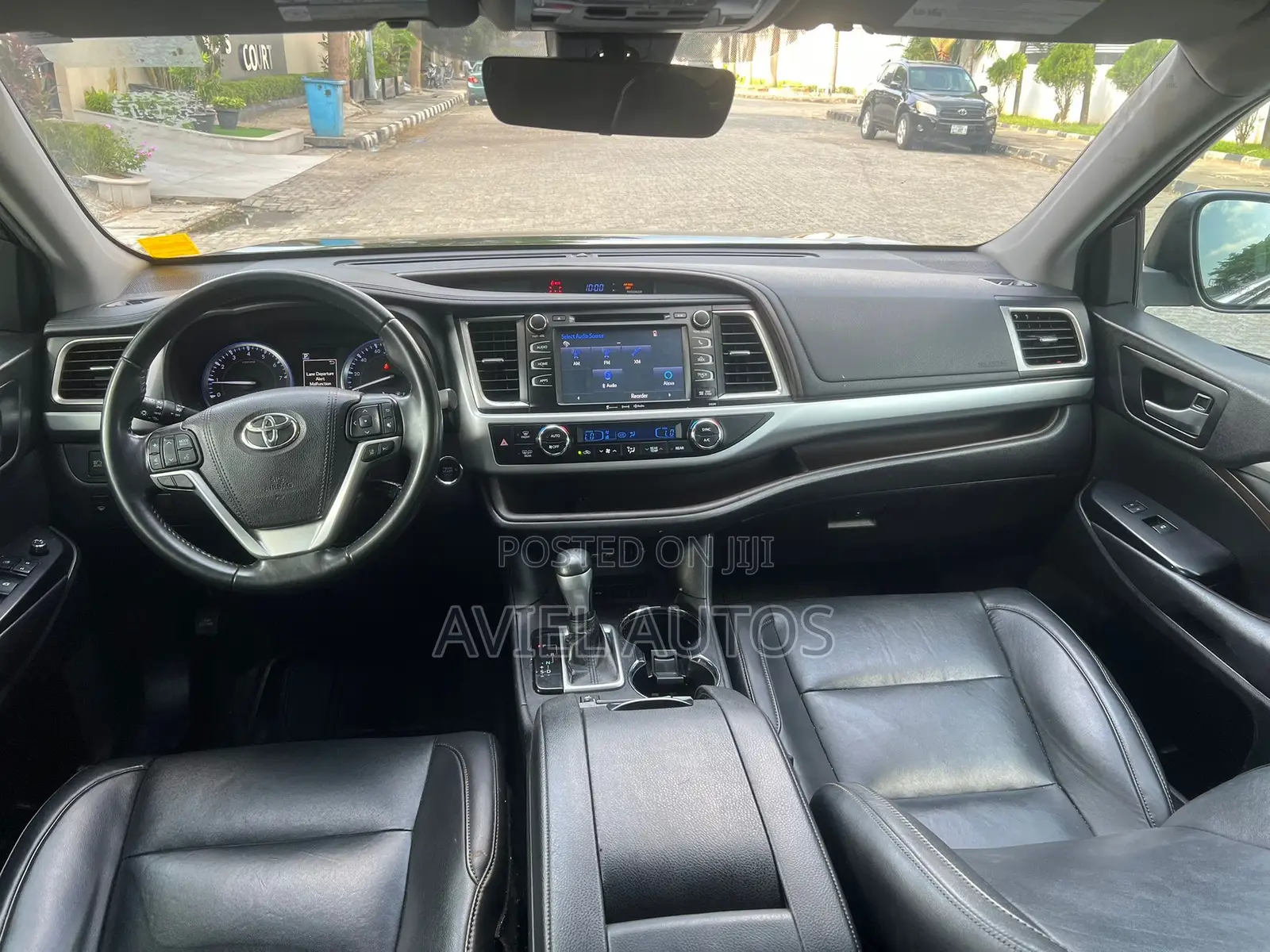 Toyota Highlander XLE 2019 Black