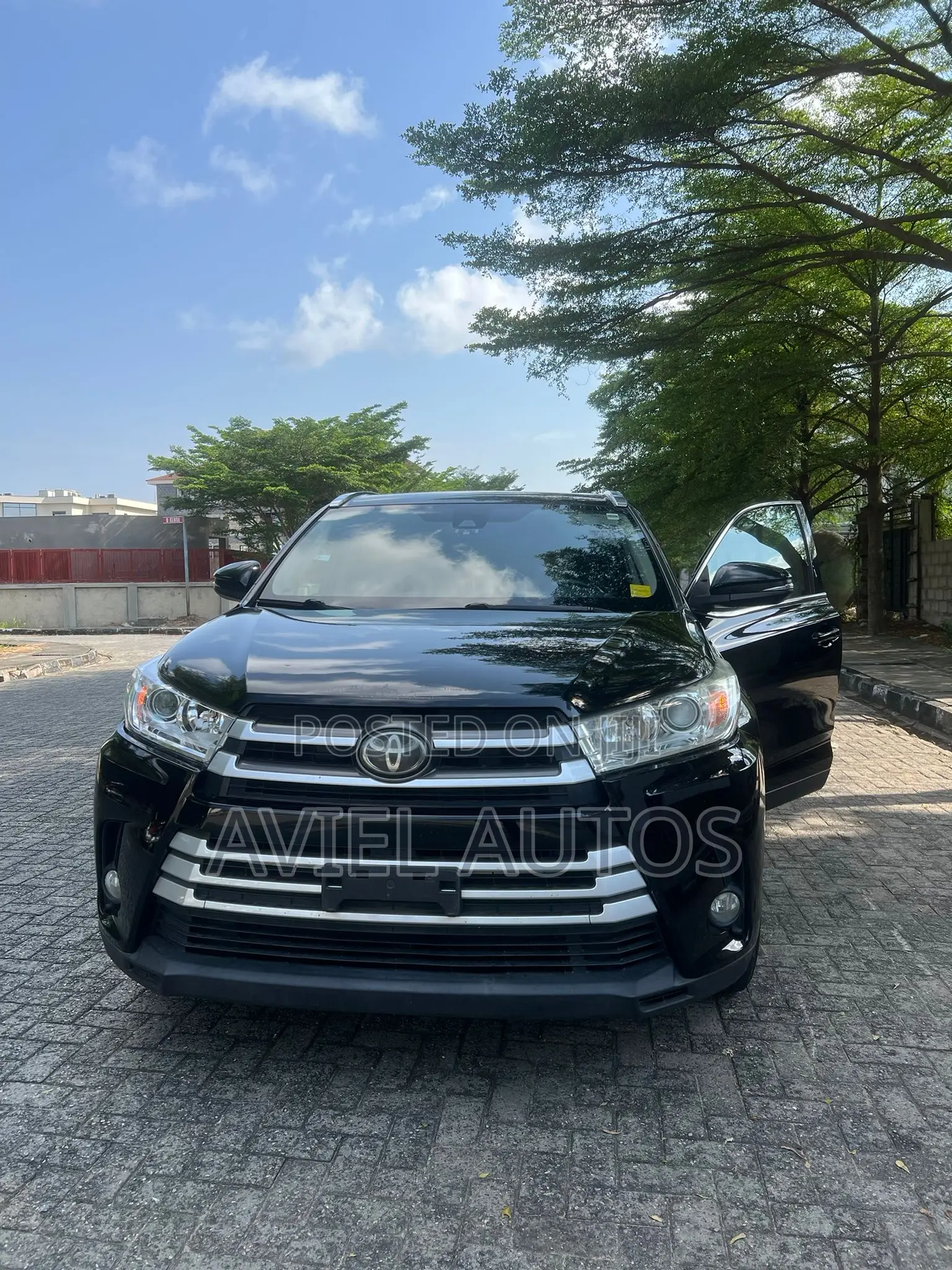 Toyota Highlander XLE 2019 Black