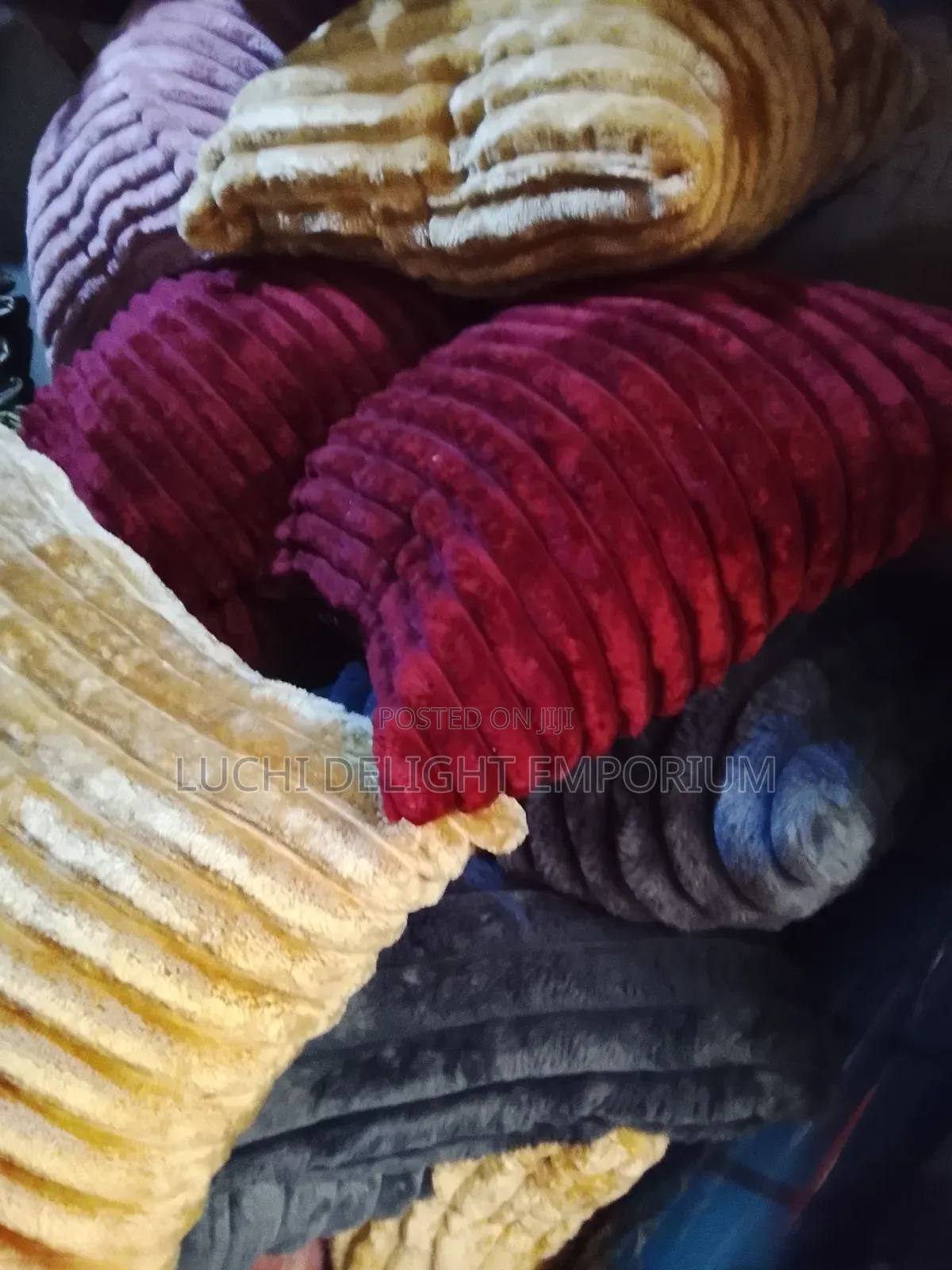 Soft Cool Luxury Unique Decoration Throw Pillows 18by18