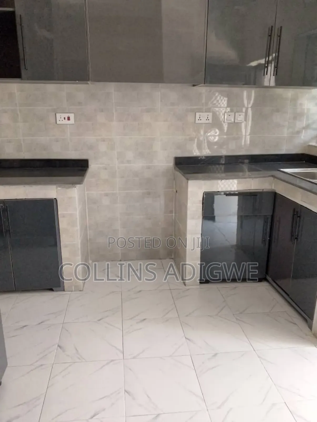 2bdrm Apartment in Ogombo for rent