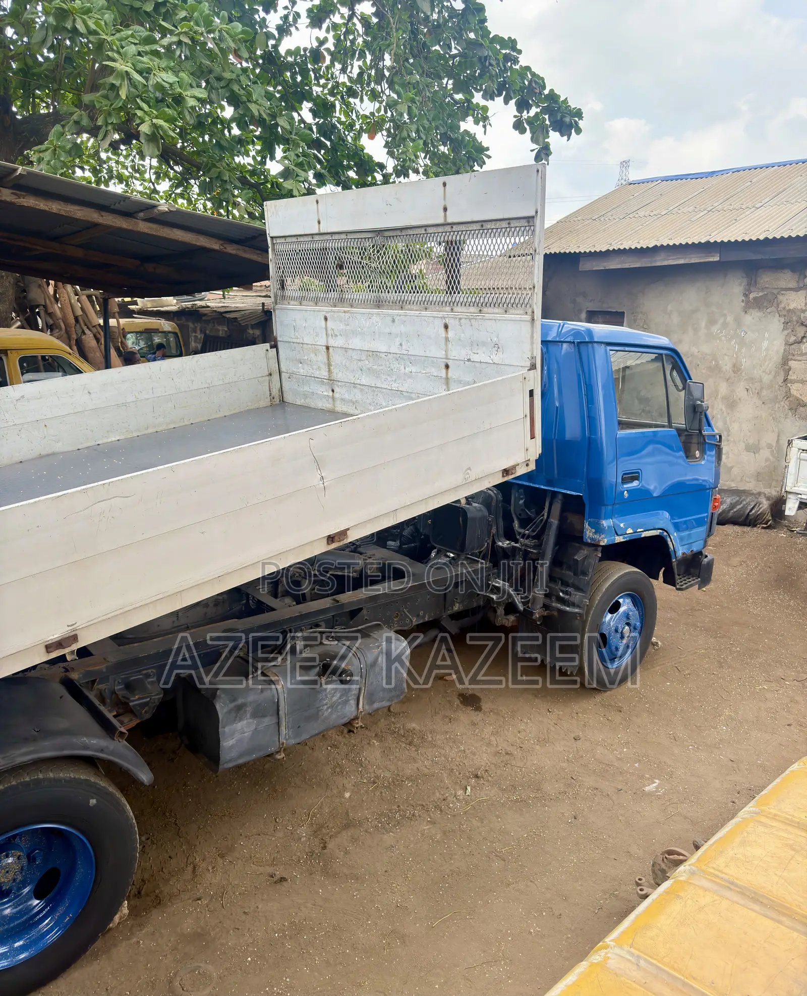 Toyota Dyna 1998 Blue