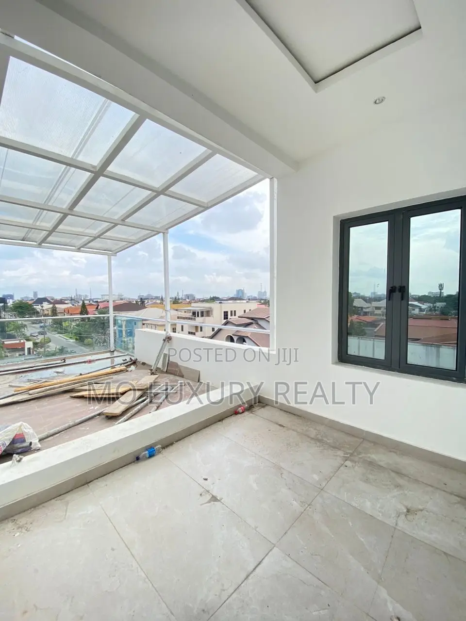 4bdrm Apartment in Lekki Phase 1 for rent