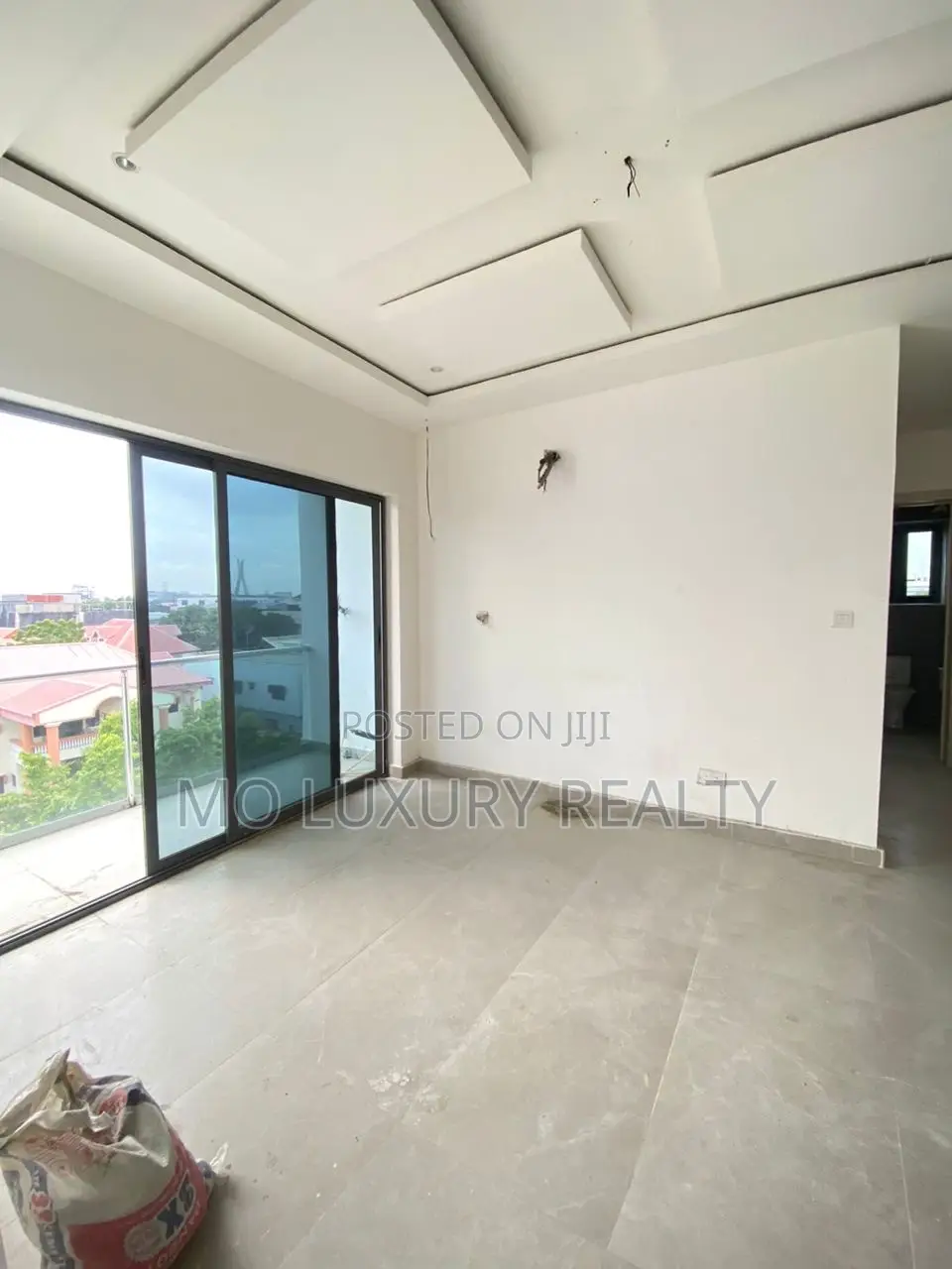 4bdrm Apartment in Lekki Phase 1 for rent