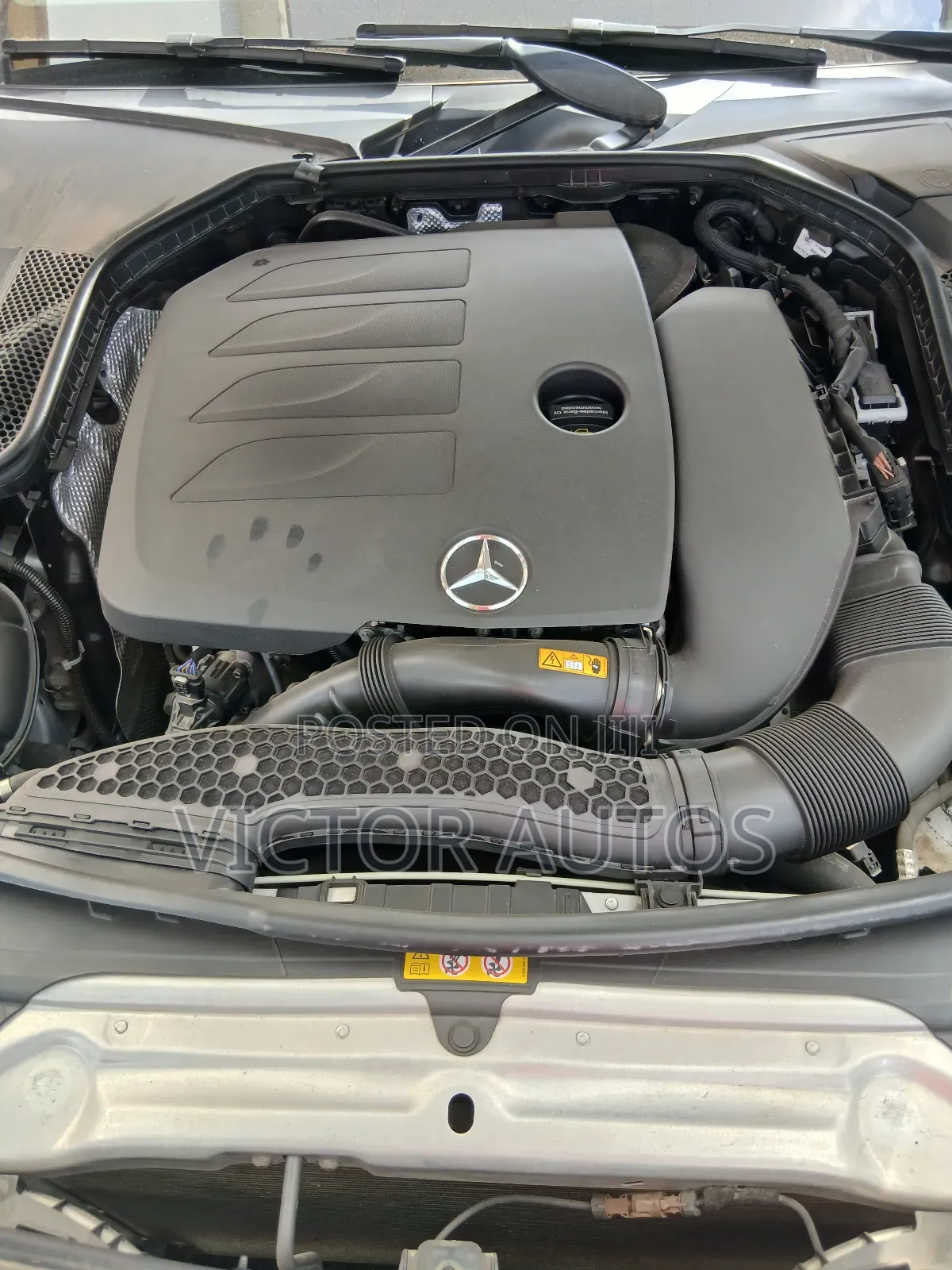 Mercedes-Benz C300 2020 Silver