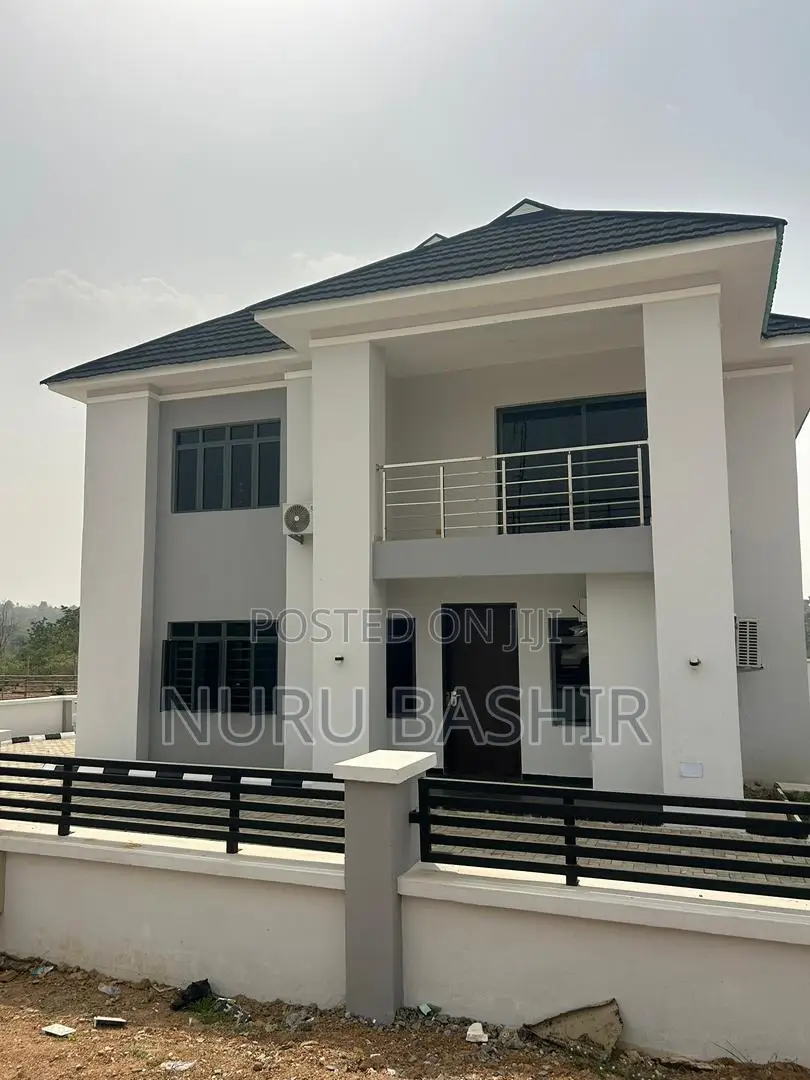 4bdrm Duplex in Fort Court Estate, Akala Express for sale