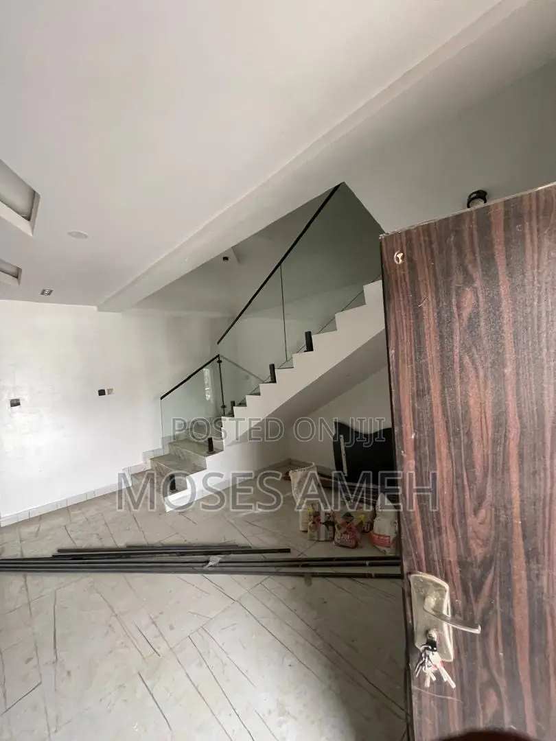 4bdrm Townhouse / Terrace in Wuye for rent