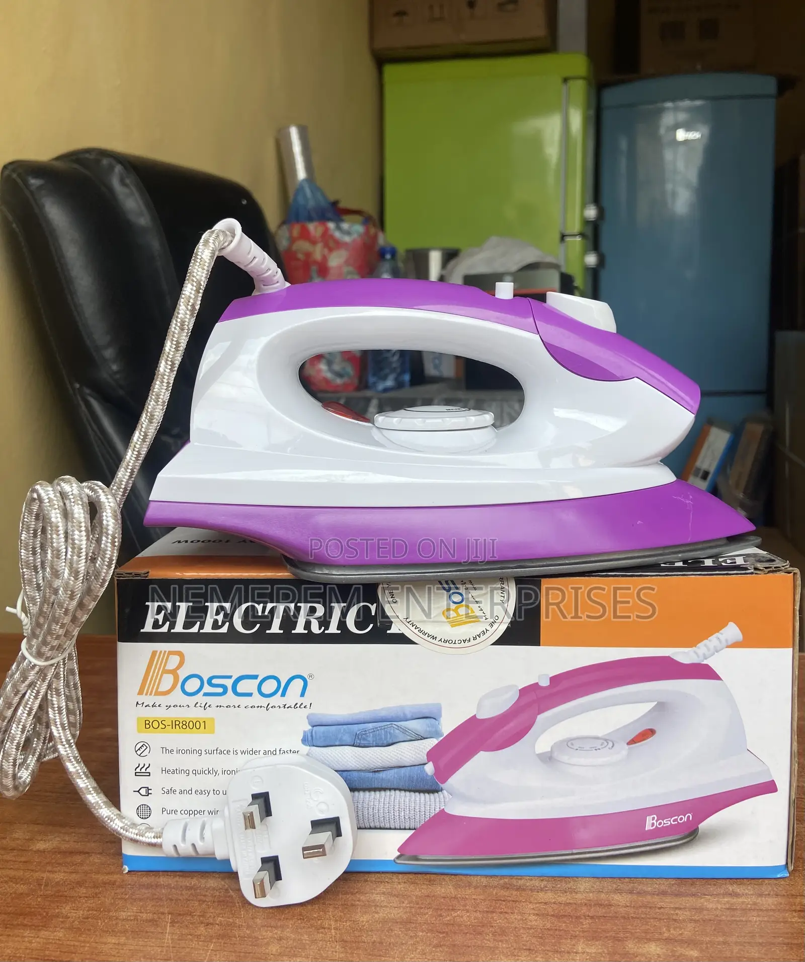Boscon 2000w Steam Spray Iron