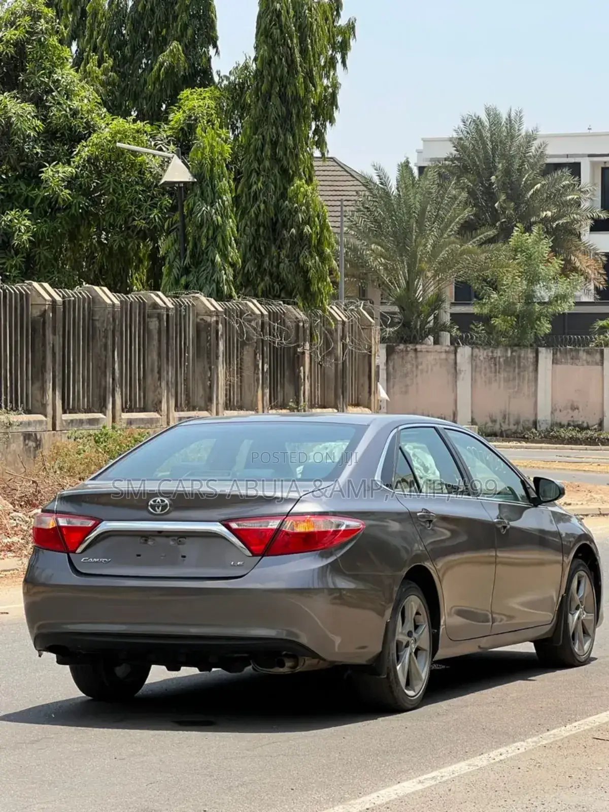 Toyota Camry LE 4dr Sedan (2.5L 4cyl 6A) 2017 Gray