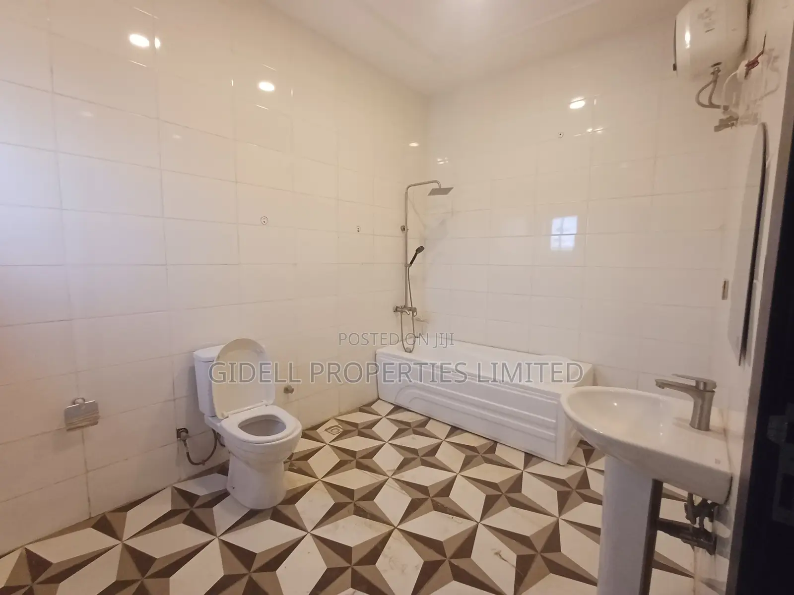 4bdrm Townhouse / Terrace in Guzape District for rent