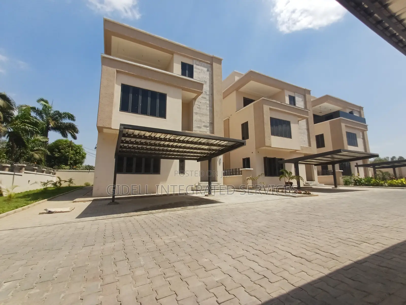5bdrm Duplex in Zone 7 / Wuse for sale