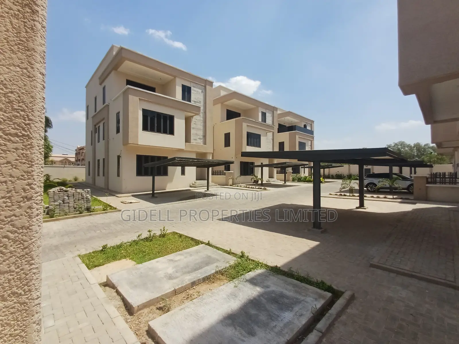 5bdrm Duplex in Zone 7 / Wuse for sale